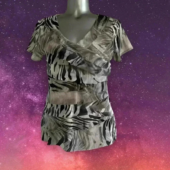 FREE 🎁💎💟Vintage Petite Lined  Mesh Top - Picture 1 of 16